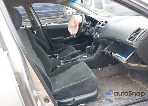 2006 Honda Accord 2.4 Lx z USA, uszkodzony, nr VIN 3HGCM56406G710059